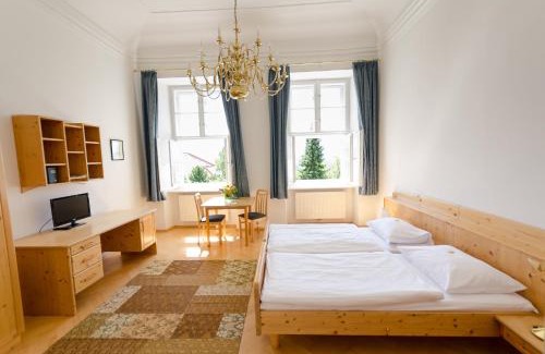 Gumpoldskirchen Hotel | Schloss Gumpoldskirchen
