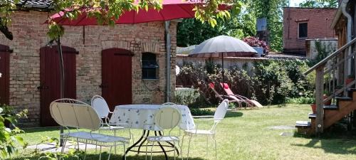 Rheinsberg Apartment | SchlossparkFerienwohnungen Rheinsberg mit Garten