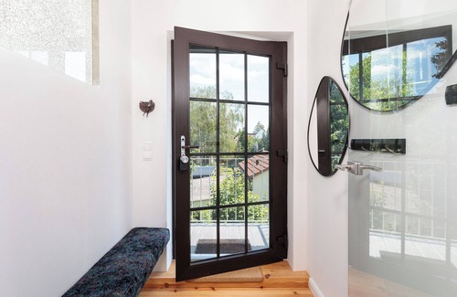 Geltow Apartment | Schwalbenloft: Spacious apartment with sauna and whirlpool double bathtub
