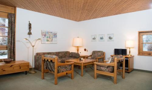 Lenzerheide Apartment | Schweizerhof 604 mit Zugang zum Familienbad Lenzerheide