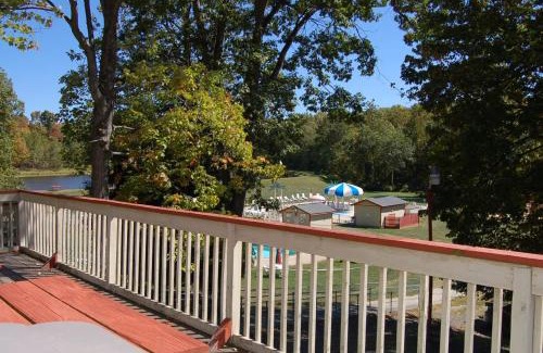 Henryville Resort | Scotrun Camping Resort Deluxe Park Model 4
