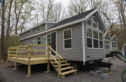 Henryville Resort | Scotrun Camping Resort Loft Park Model 10