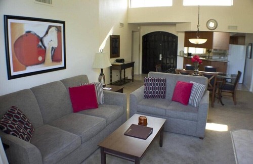 Arcadia Condo | Scottsdale Camelback Resort Elegant 2BR Condo with Mini Golf
