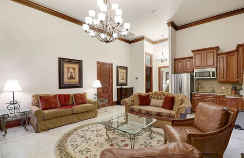 Central Scottsdale House | Scottsdale Luxe Villa with Tennis, Pools & Desert Mountain Views