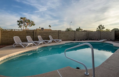 South Scottsdale House | Scottsdale Trails In The Heart Of Scottsdale, 3 Bedrooms Plus Den, Pool, Pets OK-Concierge Service!