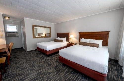 Lake George Resort | Scotty's Lakeside Resort