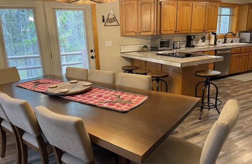Island Park Cabin | Scruffy Bear Lodge-Bills Island-32mi Yellowstone-Lake Access+Game Room+Fire Pit!