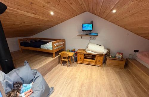 Yzeron Ski Chalet | Se Ressourcer En Forêt
