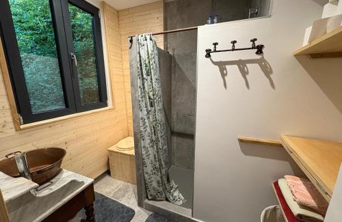 Yzeron Ski Chalet | Se Ressourcer En Forêt