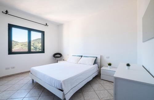 Franculacciu Apartment | [SEA 10MIN] Modern house with pool in the hills