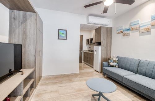 Centro Hotel | Sea Breezes Studio at Syrena 409