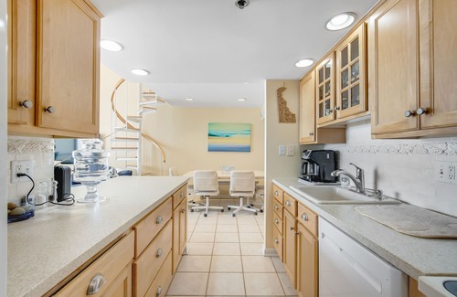Bethany Beach Condo | Sea Colony Ocean 9th floor condo w/gym, elevator, and shared sauna