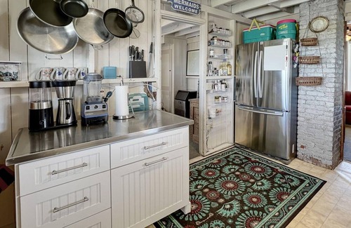 Wells Beach House | Sea Esta in Wells With 4 Bedrooms and 1 Bathrooms