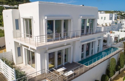 Oyster Pond Villa | ☀️👙Sea Fan - Exquisite Coral Beach Club Villa - With Views from Each Bedroom