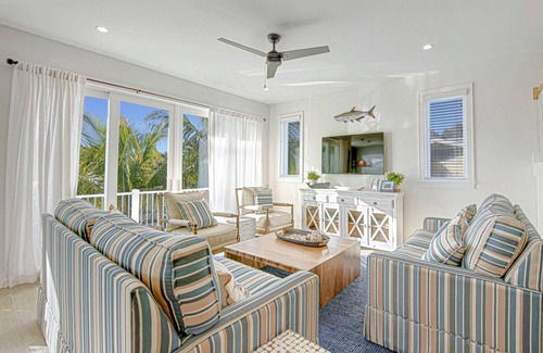 Bradenton Beach House | Sea Forever by AMI Locals