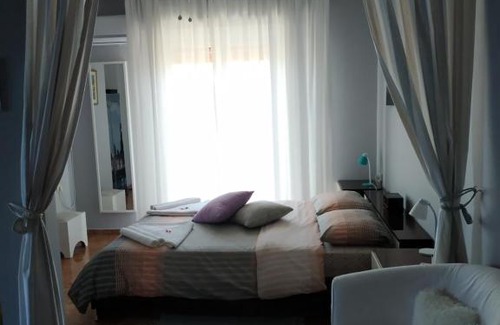 Kato Assos Apartment | Sea front suite
