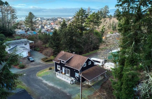 Rockaway Beach House | Sea Glass Cottage Rockaway - Meredith Lodging