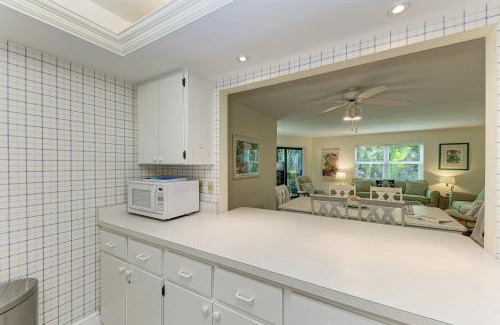 Whitney Beach Apartment | Sea Grape Inn 3 - BEACHFRONT Property