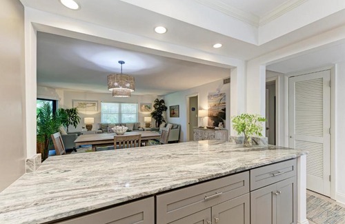 Whitney Beach Apartment | Sea Grape Inn 7 - BEACHFRONT Property