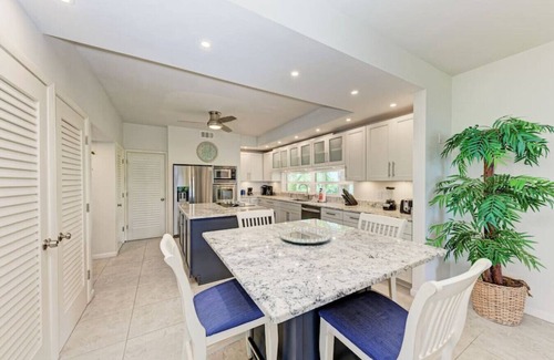 Whitney Beach Condo | Sea Grape Inn#8- Beach Front Condo