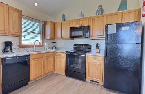 Buxton Cottage | Sea Horse- Oceanside- Only a short Walk to Beach- Community Pool & Spa