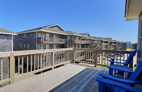 Buxton Cottage | Sea Horse- Oceanside- Only a short Walk to Beach- Community Pool & Spa