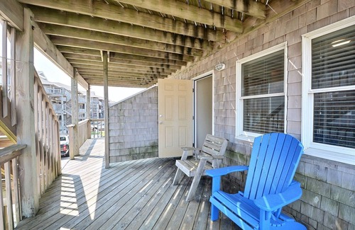 Buxton Cottage | Sea Horse- Oceanside- Only a short Walk to Beach- Community Pool & Spa