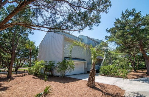 Debordieu Colony House | Sea Lion Family beach house Debordieu Lots of Amenities, beach access