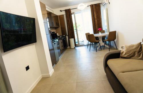 Navodari Apartment | Sea Paradise - Odyssey Pool & Spa Resort