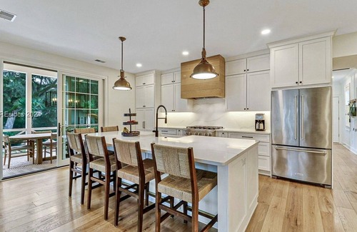 Sea Pines House | Sea Pines 5-bedroom home - Private Heated Pool/Spa, Screened Porch, Sleeps 14.