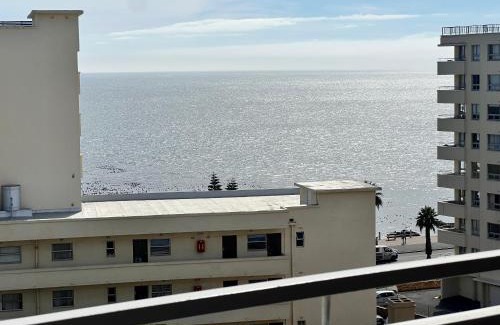 Three Anchor Bay Apartment | Sea Point Solace