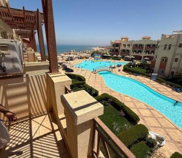 Zafarana Apartment | Sea-poolside Lasirena Chalet in An Sokhna