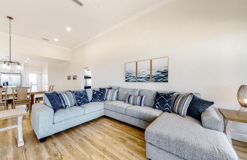Dauphin Island House | Sea's The Day