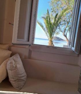 Gavrio Apartment | Sea Senses Andros - A Beachfront Retreat