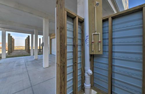 Freeport House | Sea Shell Chalet Oceanfront Surfside Beach Gem