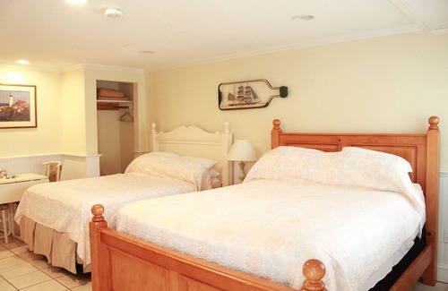 Dennis Port Cabin | Sea Shell Motel - Room 1