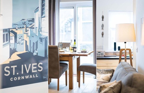 St Ives House | Sea Shells