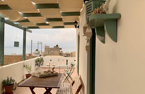 Kokkini Chani Apartment | Sea & Sunshine Apartment Near To The Beach