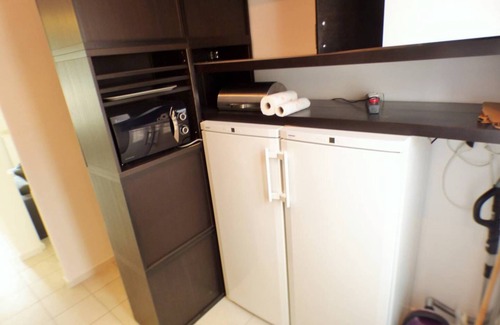 Saint-Mandrier-sur-Mer Apartment | Sea view, 3 bedrooms, internet, air conditioning and private parking