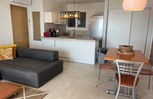 Theoule-Superieur Apartment | Sea view apartment with swimming pool - private beach - sauna-hamman -tennis- restaurant