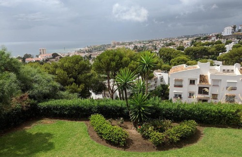 Mijas Apartment | Sea View apartment in posh Miraflores