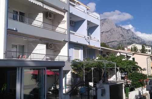 Baska Voda Apartment | Sea view Apartment for 2-3 people - family