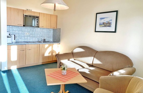 Sassnitz Apartment | Sea view apartment no. 21 in the Villa Anna in Sassnitz on Rügen - Sassnitz -