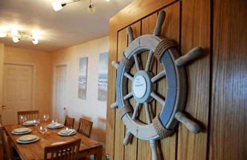 Saundersfoot Apartment | Sea View Apartment - Sea Front Apartment with Views