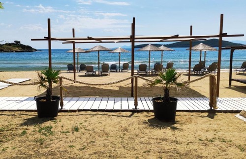 Nea Peramos Apartment | Sea View Apartments Nikos