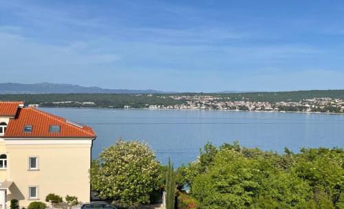 Vantacici Apartment | Sea view by Moro