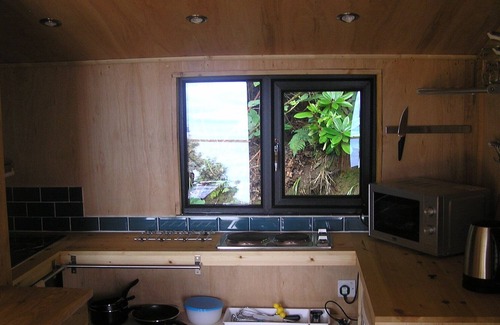 North Queensferry Cabin | Sea view Cabin in secluded rural setting near Edinburgh