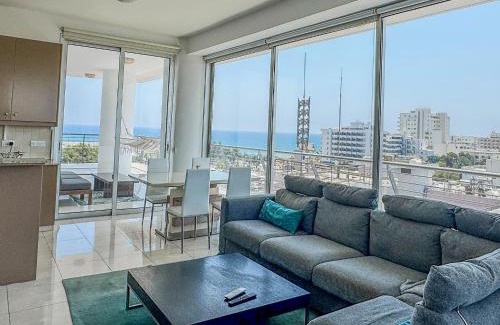Larnaca Apartment | Sea View City Beach Apartment