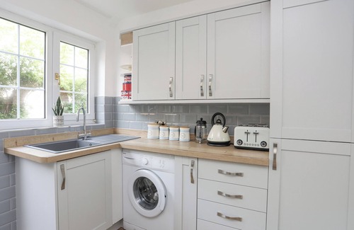 Menai Bridge Cottage | SEA VIEW COTTAGE, pet friendly, with a garden in Menai Bridge