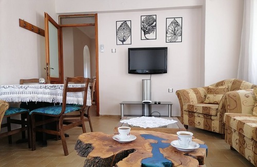 Marmaris City Center Apartment | Sea view flat in Marmaris center,1 minute to beach for family